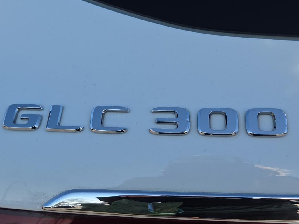 used 2019 Mercedes-Benz GLC 300 car, priced at $15,559