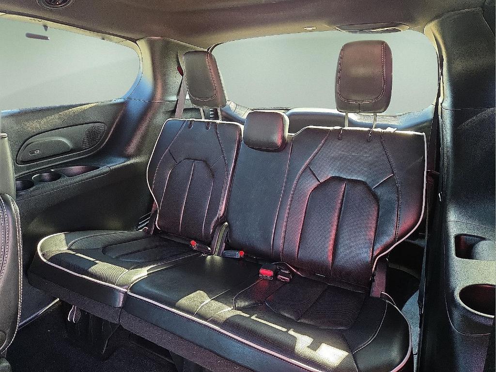 used 2025 Chrysler Pacifica car, priced at $35,638