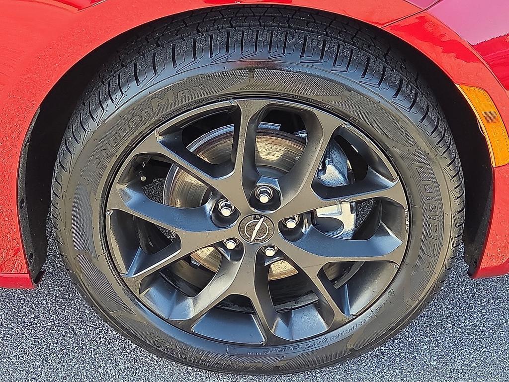 used 2025 Chrysler Pacifica car, priced at $35,638