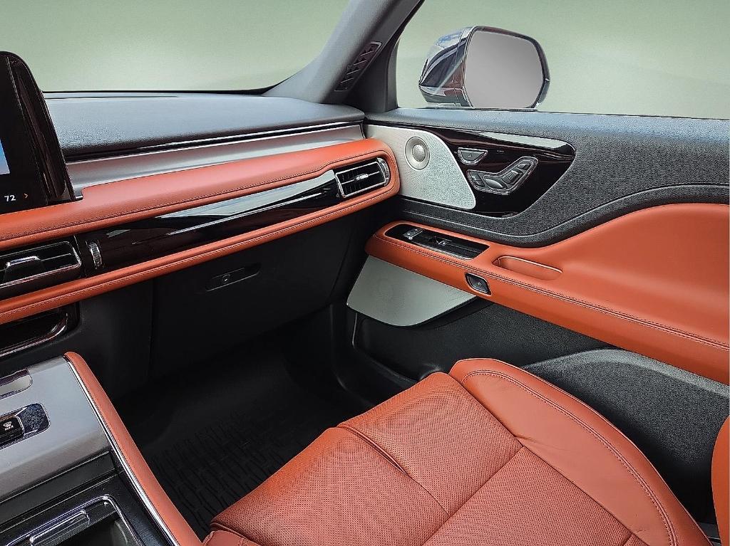 new 2026 Lincoln Aviator car, priced at $76,021