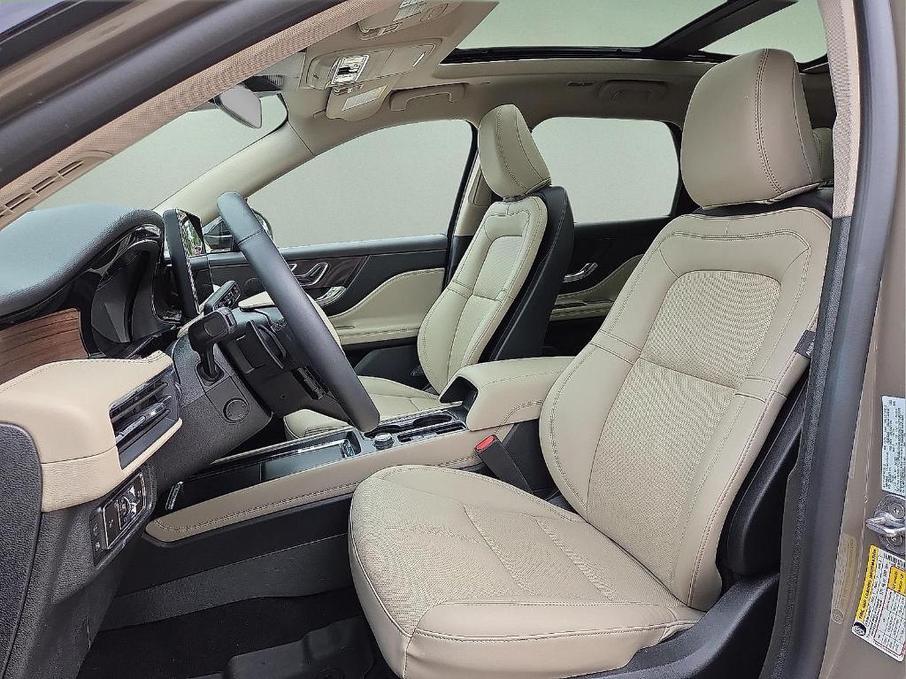 new 2025 Lincoln Corsair car, priced at $46,352