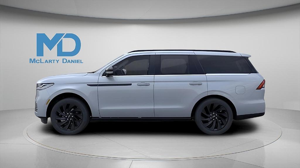 new 2025 Lincoln Navigator car, priced at $94,392