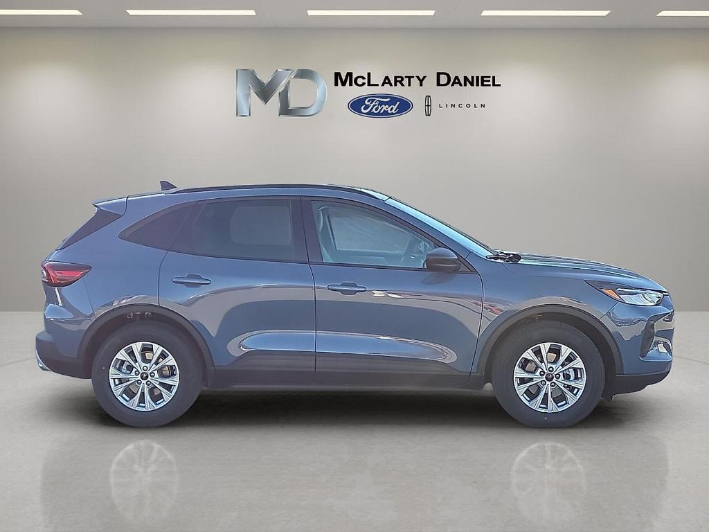 new 2026 Ford Escape car, priced at $29,907
