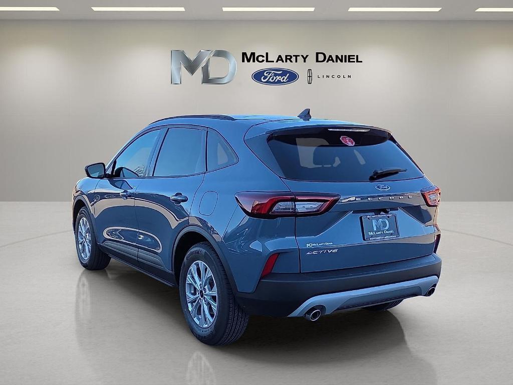 new 2026 Ford Escape car, priced at $29,907