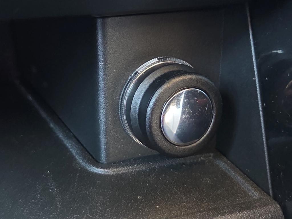 used 2019 Land Rover Discovery car, priced at $17,627