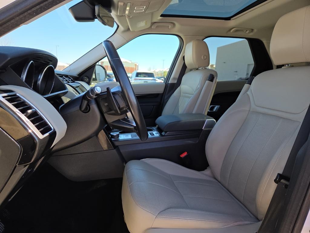 used 2019 Land Rover Discovery car, priced at $17,627