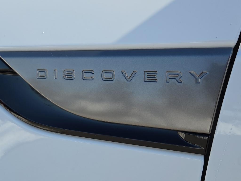 used 2019 Land Rover Discovery car, priced at $17,627