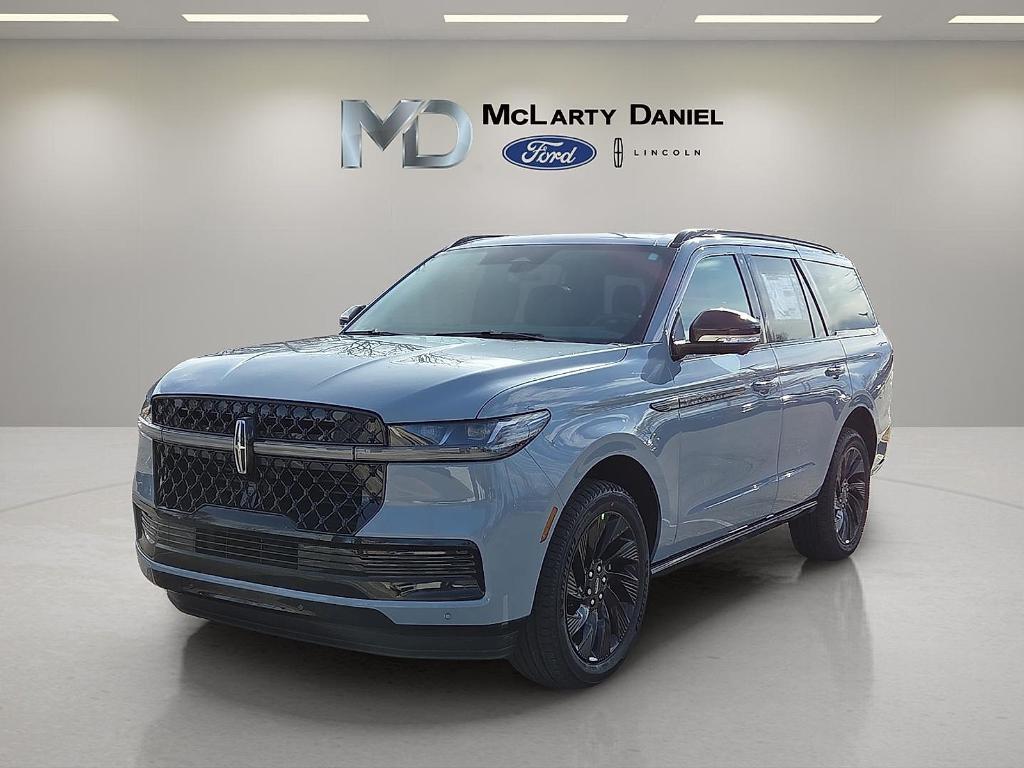 new 2025 Lincoln Navigator car, priced at $106,025