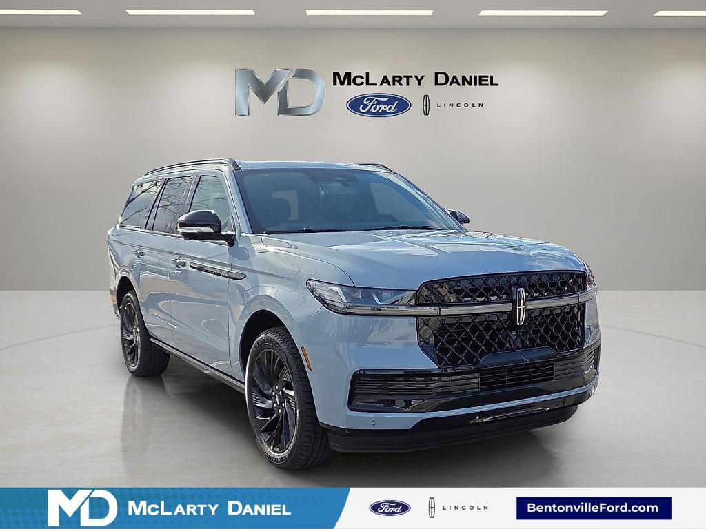 new 2025 Lincoln Navigator car, priced at $105,025