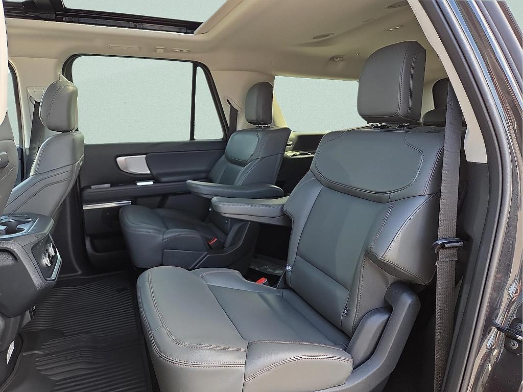 new 2025 Ford Expedition Max car, priced at $69,354