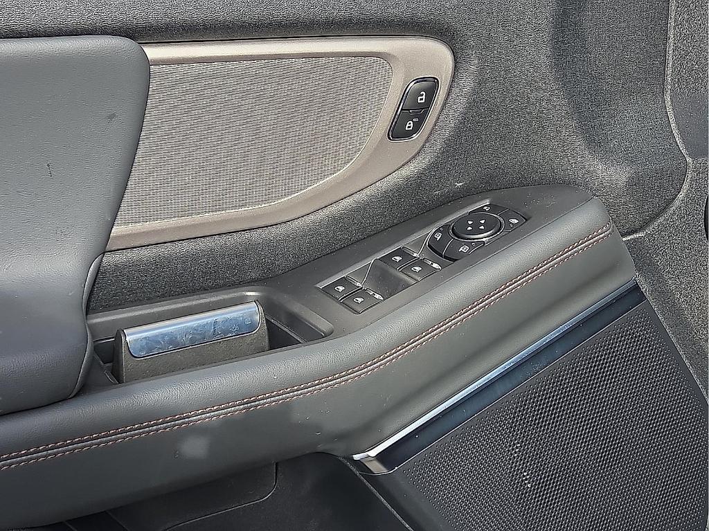 new 2025 Ford Expedition Max car, priced at $69,354