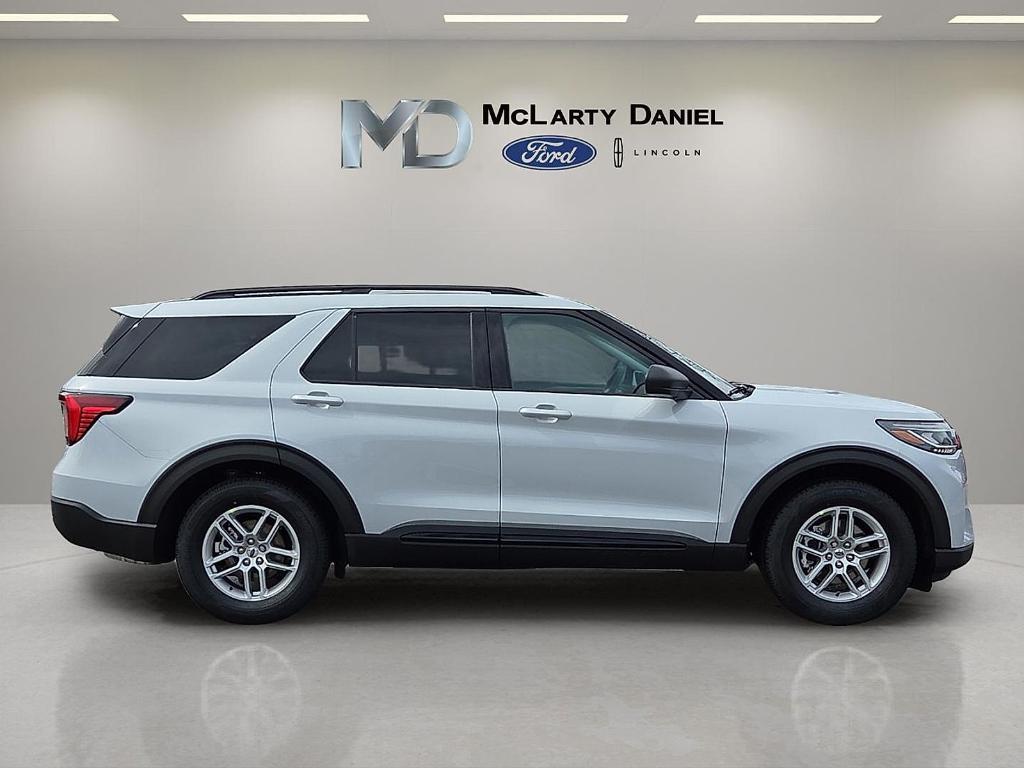 new 2026 Ford Explorer car, priced at $39,165
