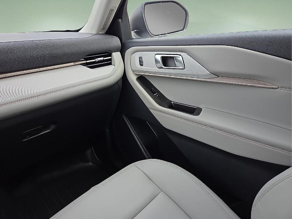 new 2026 Ford Explorer car, priced at $39,165