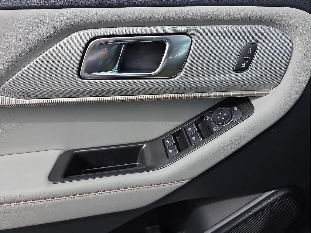 new 2026 Ford Explorer car, priced at $39,165