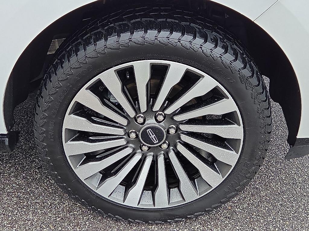used 2021 Lincoln Navigator L car, priced at $38,262