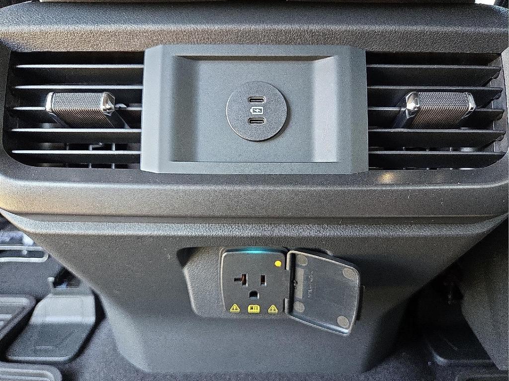 new 2025 Ford F-150 car, priced at $61,678