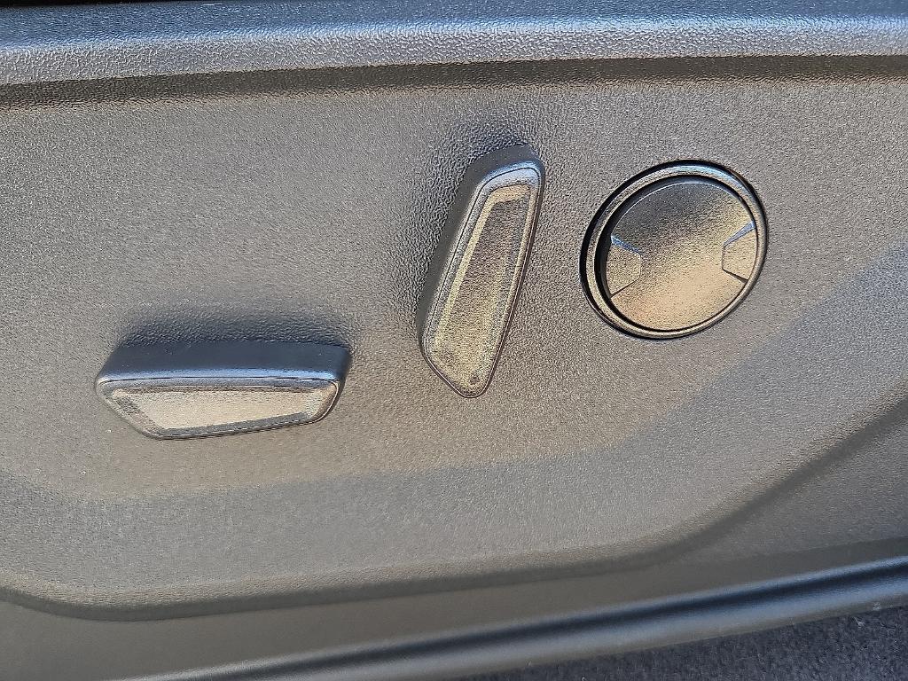 new 2025 Ford F-150 car, priced at $61,678