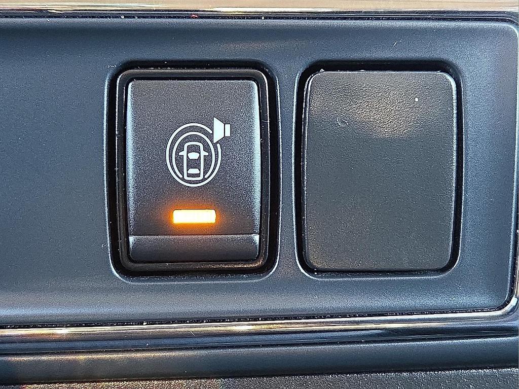 used 2024 Nissan Titan car, priced at $36,439