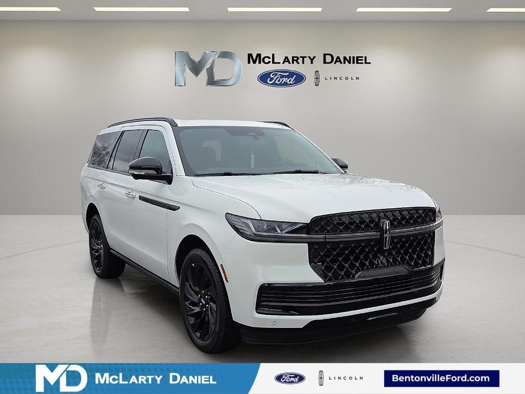 new 2025 Lincoln Navigator car, priced at $105,835