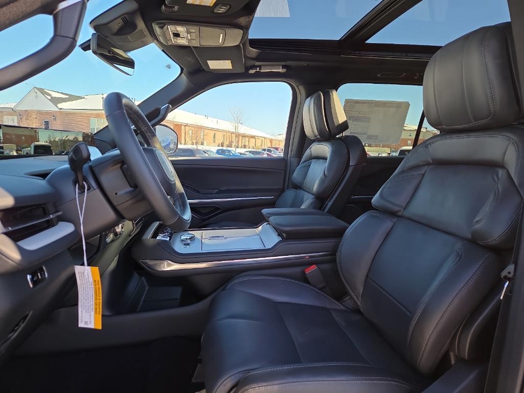 new 2026 Lincoln Navigator car, priced at $112,985