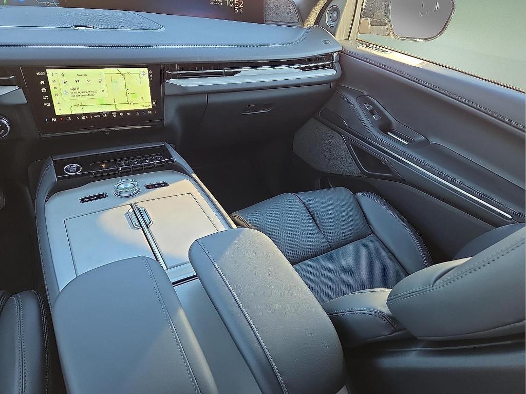 new 2026 Lincoln Navigator car, priced at $112,985