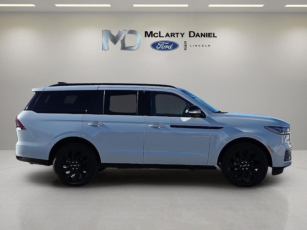 new 2026 Lincoln Navigator car, priced at $106,206