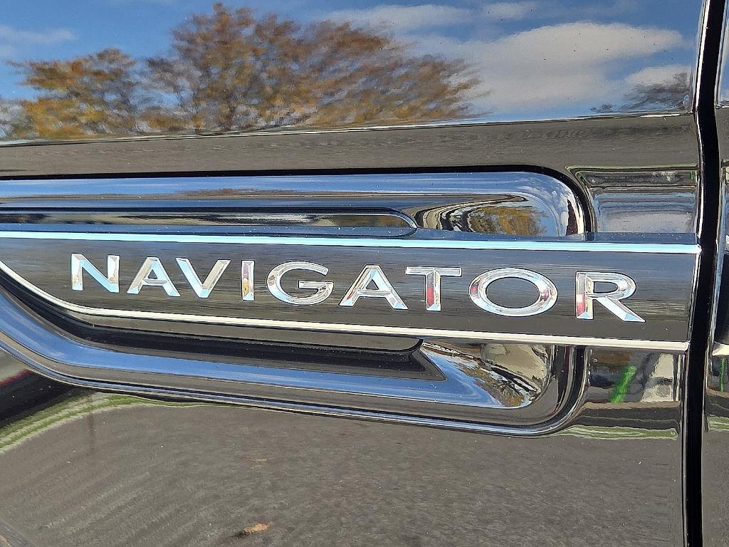 used 2020 Lincoln Navigator car, priced at $38,995