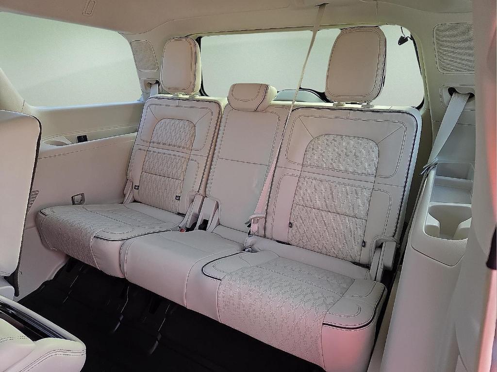 used 2020 Lincoln Navigator car, priced at $38,995