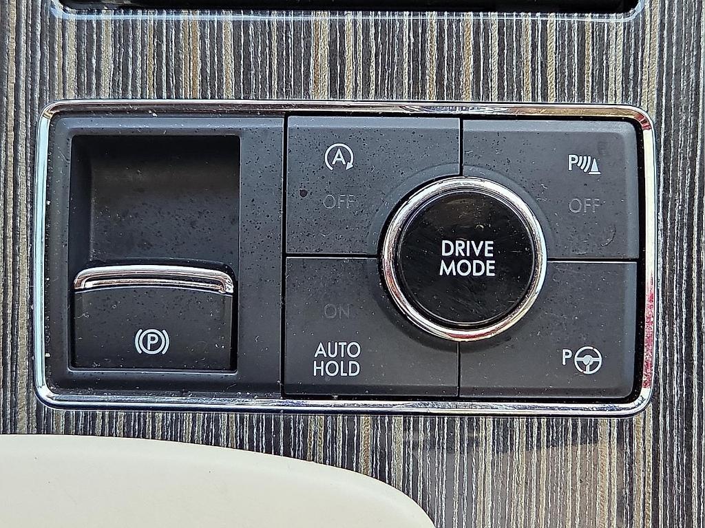 used 2020 Lincoln Navigator car, priced at $38,995