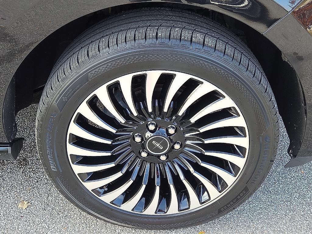 used 2020 Lincoln Navigator car, priced at $38,995