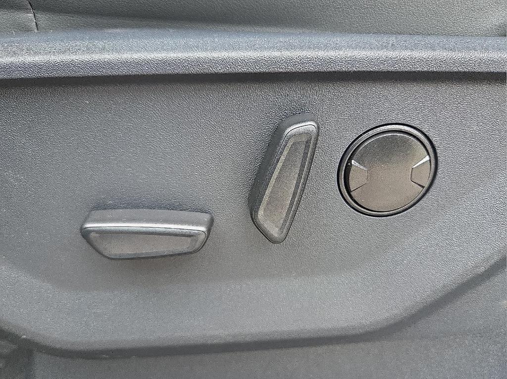 new 2025 Ford Expedition Max car, priced at $69,810