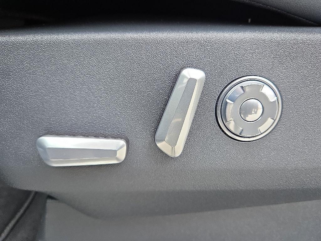 new 2025 Lincoln Navigator L car, priced at $96,330