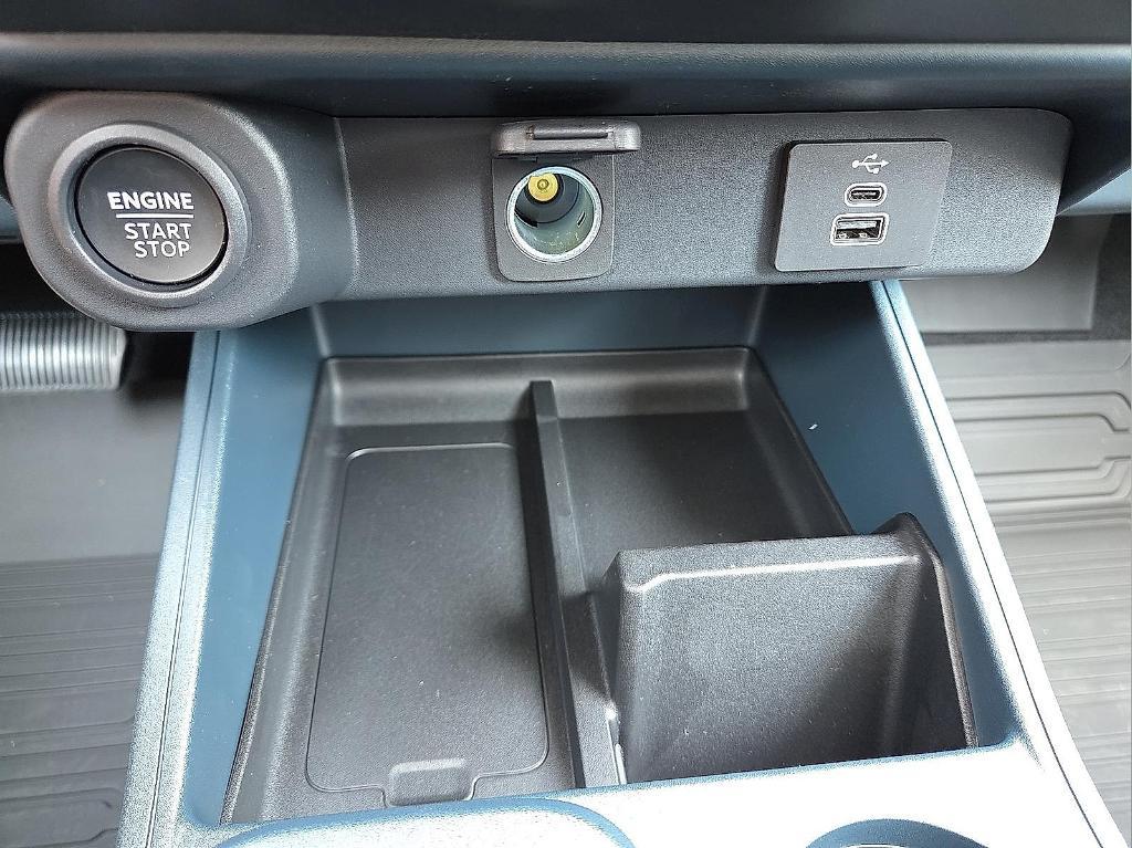 new 2025 Ford Maverick car, priced at $31,081