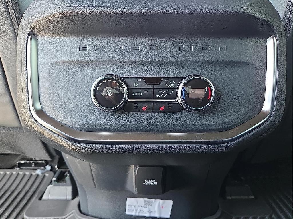 new 2026 Ford Expedition car, priced at $86,451
