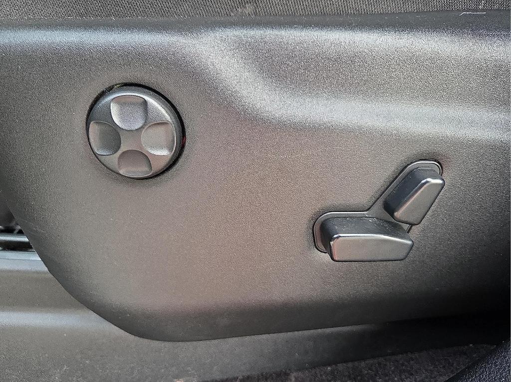 used 2019 Jeep Grand Cherokee car, priced at $19,368