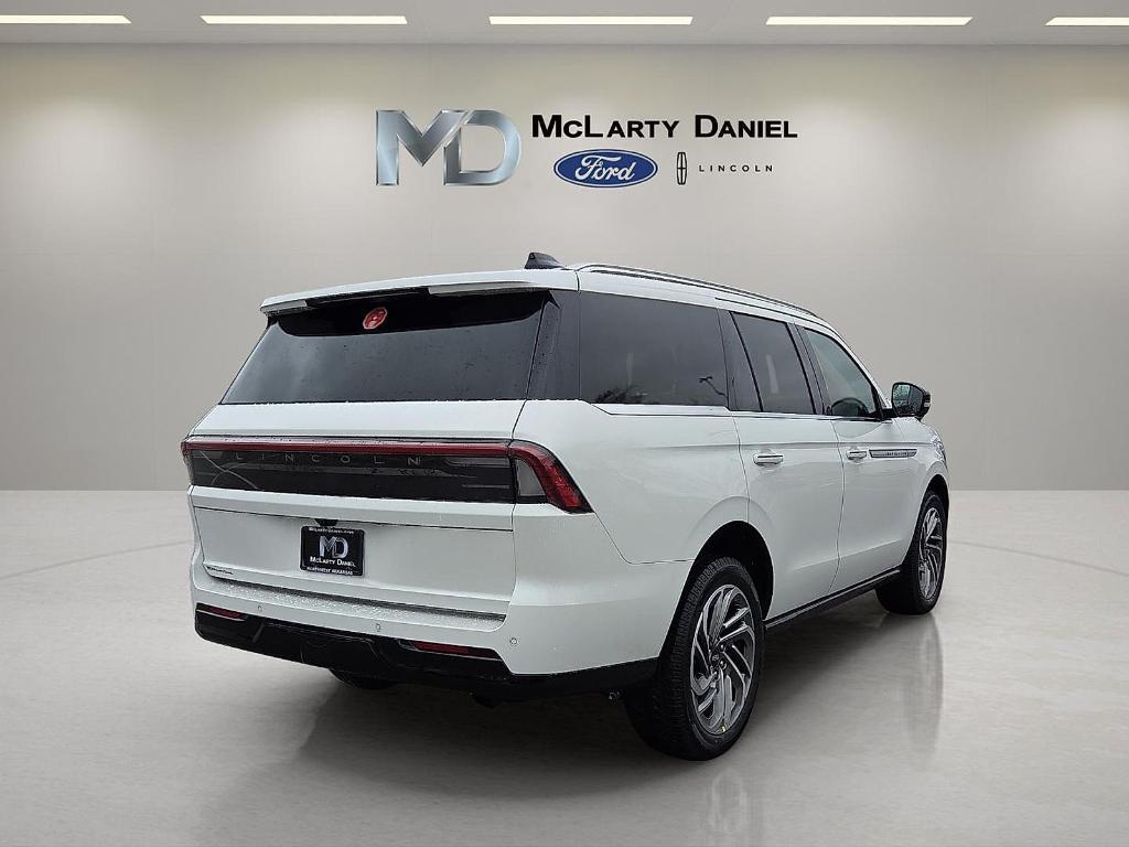 new 2025 Lincoln Navigator car, priced at $90,085