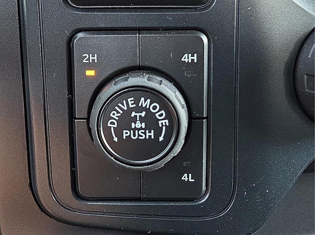 new 2025 Ford F-150 car, priced at $43,013