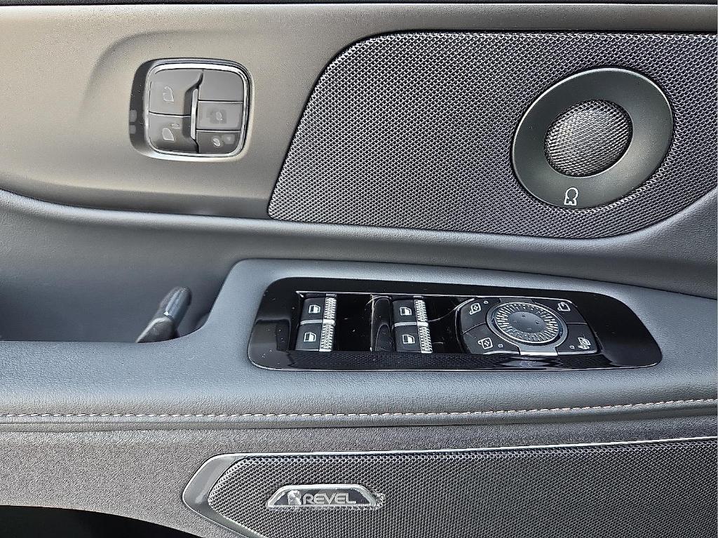 new 2026 Lincoln Nautilus car, priced at $54,606