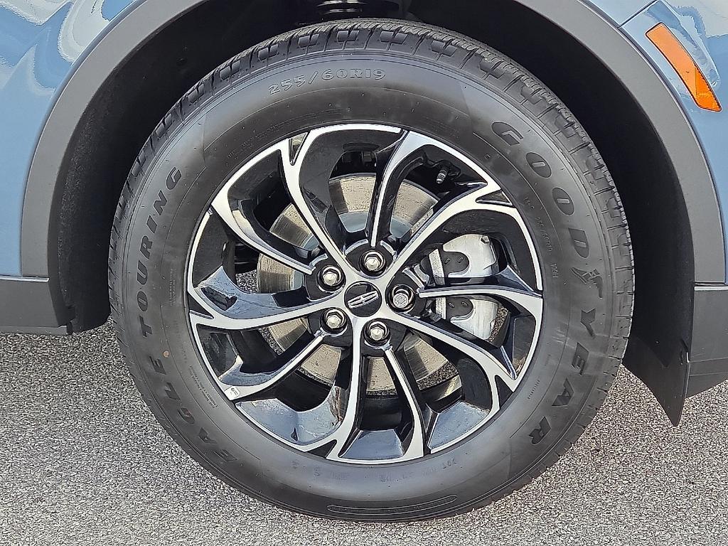 new 2026 Lincoln Nautilus car, priced at $54,606