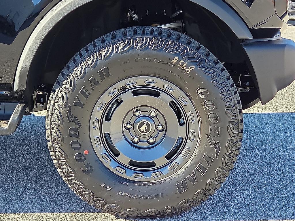 new 2025 Ford Bronco car, priced at $53,174