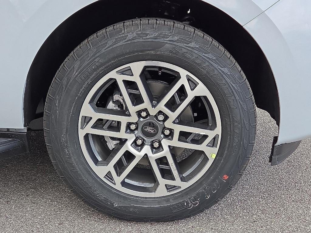 new 2026 Ford Expedition car, priced at $66,735