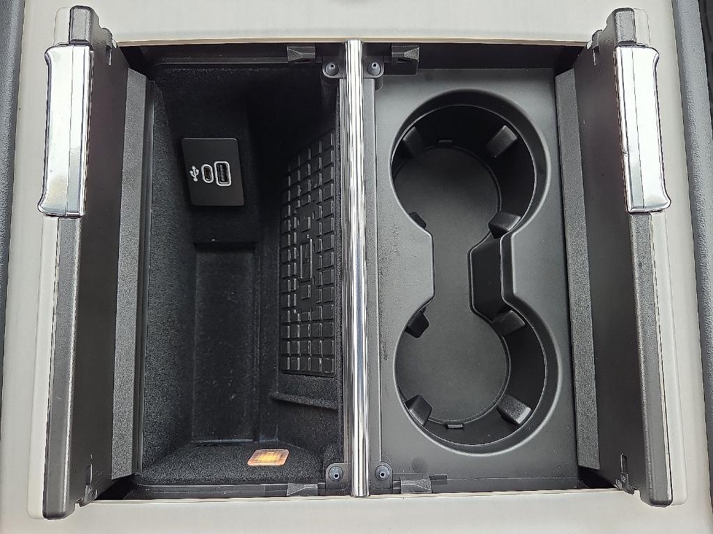 new 2025 Lincoln Navigator car, priced at $97,025