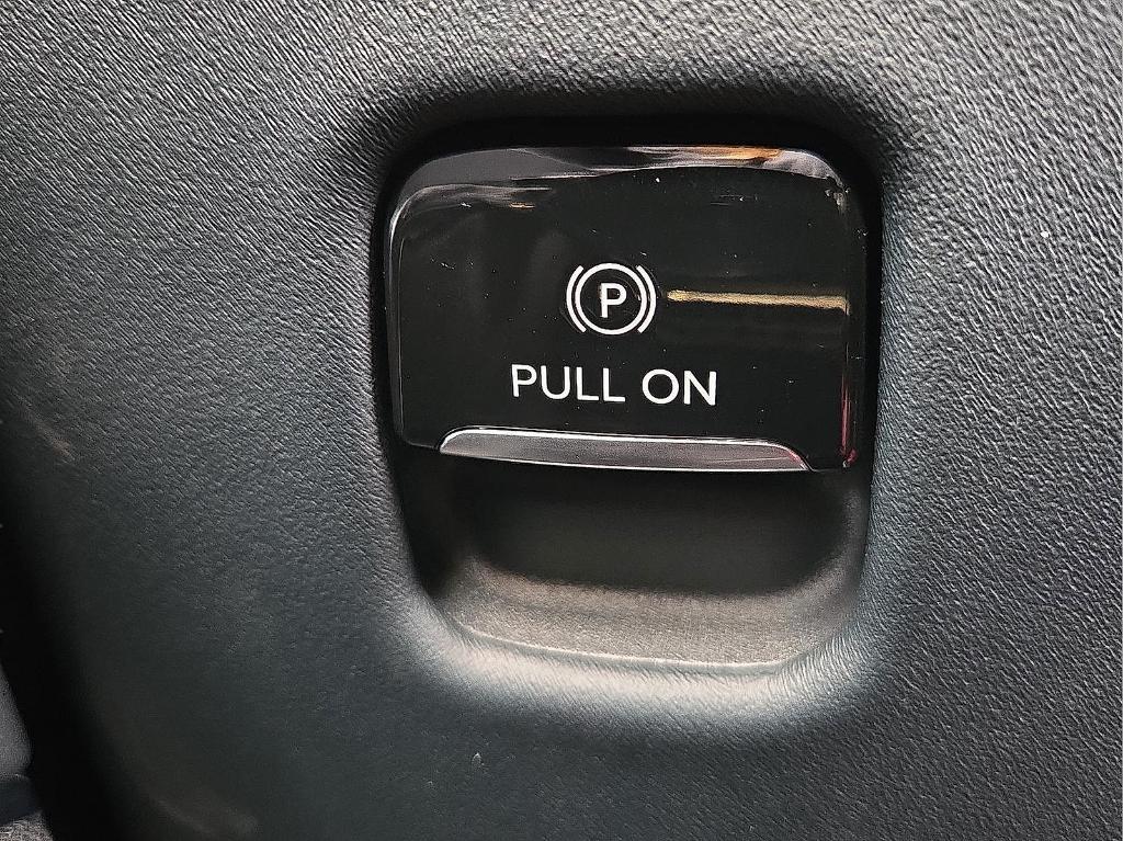 new 2025 Lincoln Navigator car, priced at $97,025