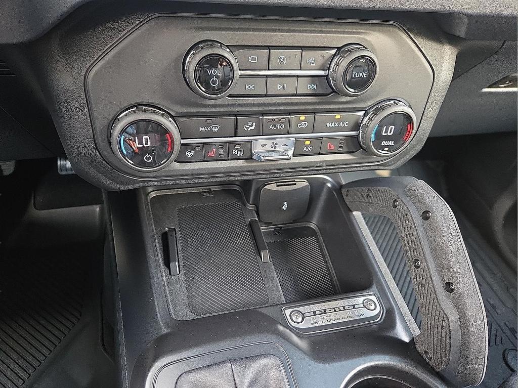 used 2025 Ford Bronco car, priced at $50,995