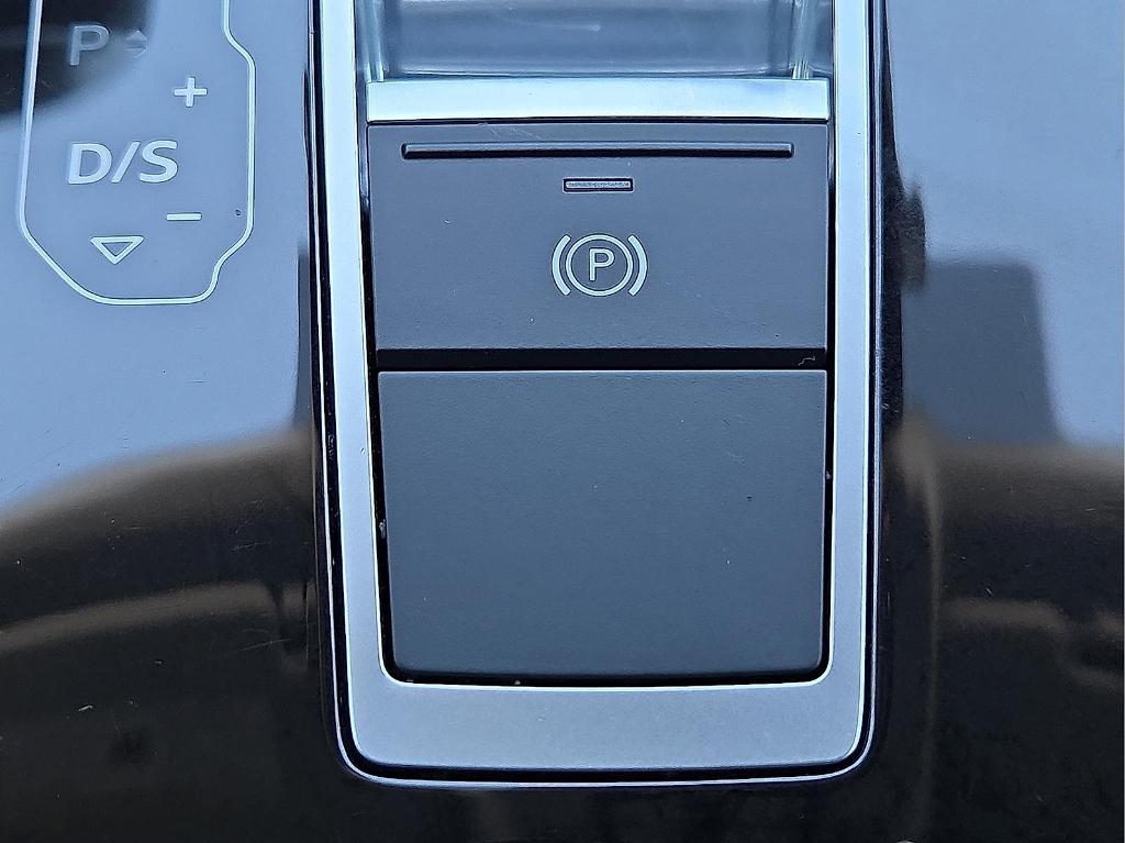 used 2022 Audi Q8 car, priced at $39,944