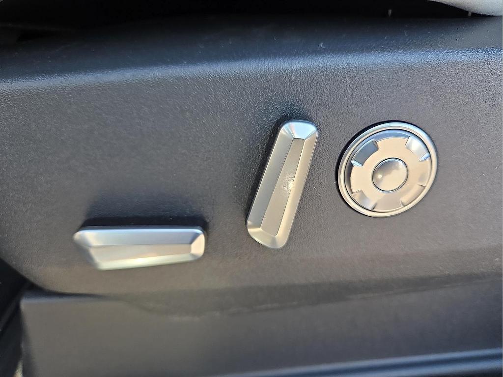 new 2026 Lincoln Navigator car, priced at $112,985