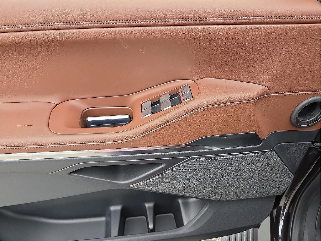 new 2025 Lincoln Navigator car, priced at $90,025