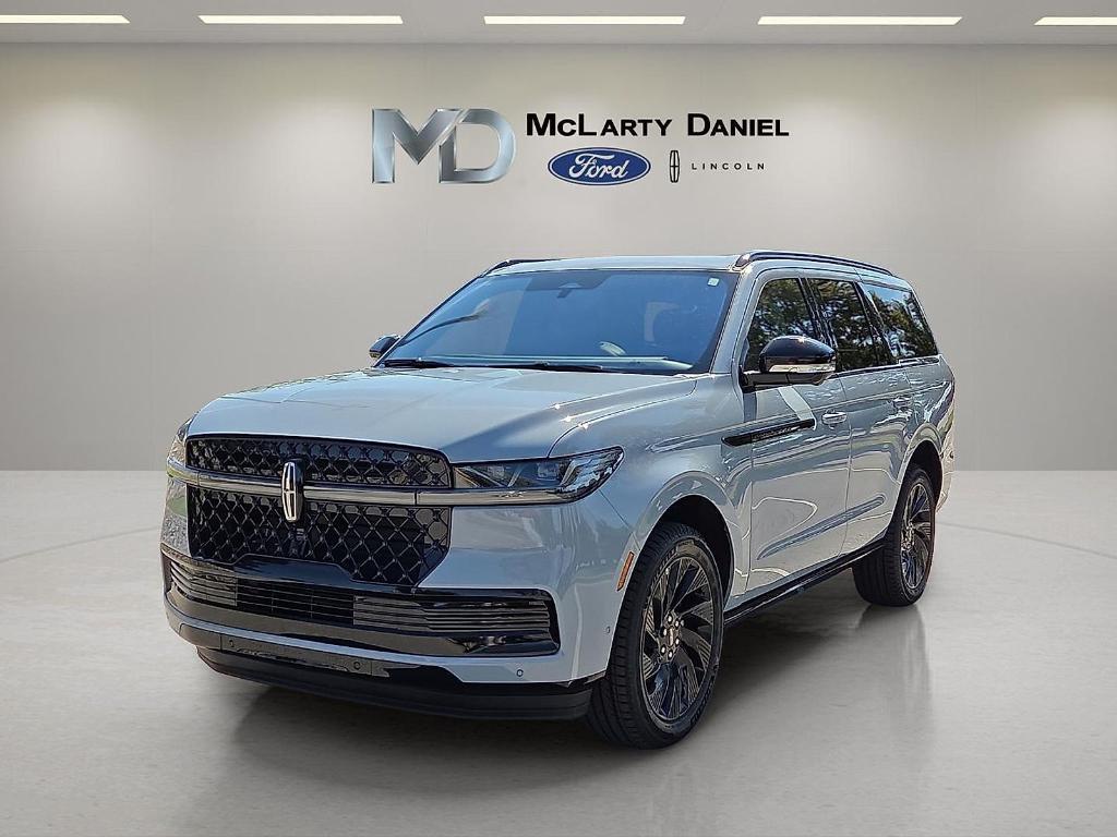 new 2025 Lincoln Navigator car, priced at $91,875