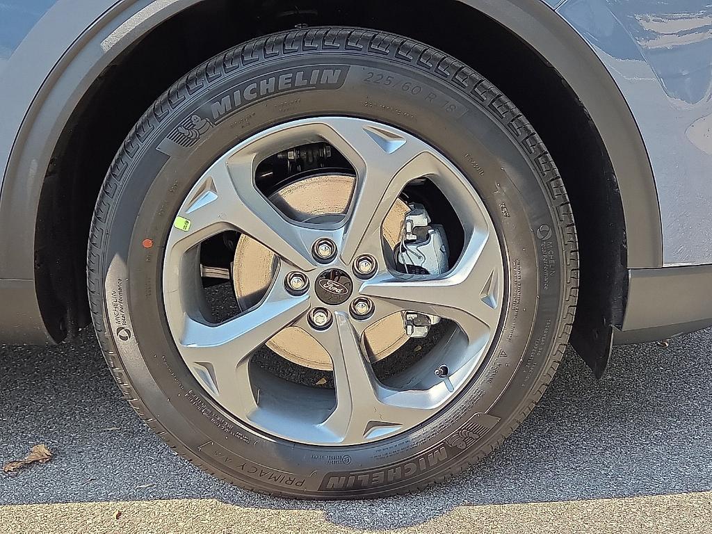 new 2025 Ford Escape car, priced at $28,275