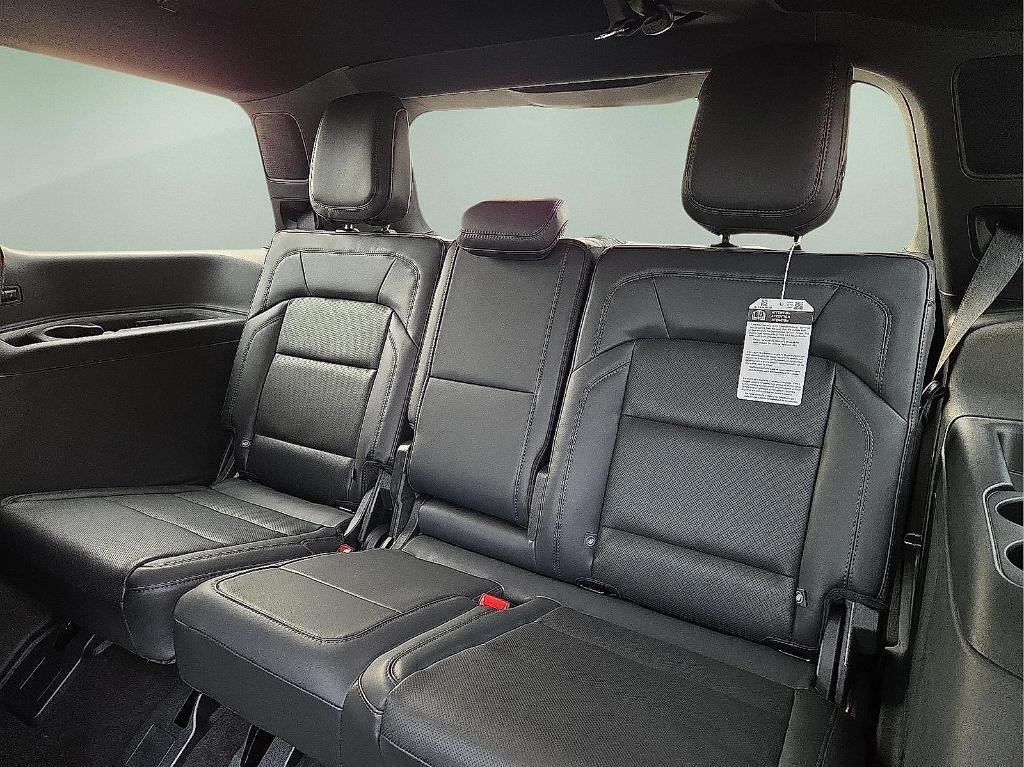 new 2025 Lincoln Navigator car, priced at $93,525